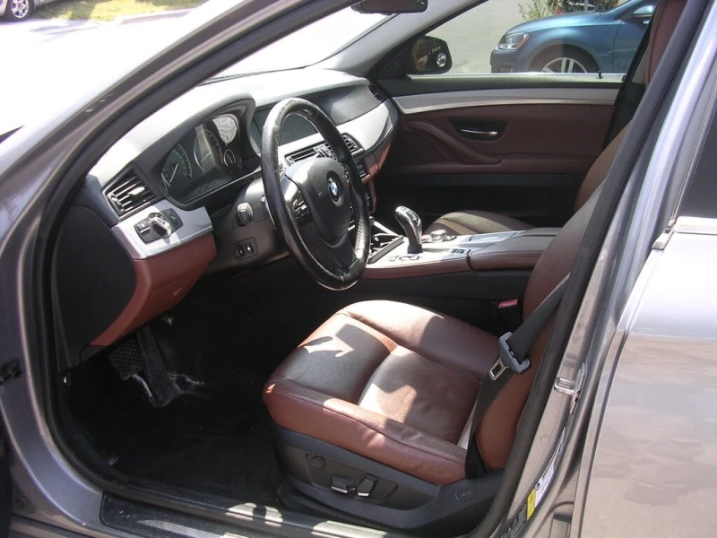 BMW 535 * 4dr Sdn 535i xDrive AWD CLEAN CARFAX * CARFAX * , снимка 7 - Автомобили и джипове - 52870610