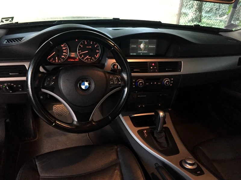 BMW 320 320i Бензин/газ, снимка 8 - Автомобили и джипове - 52909441