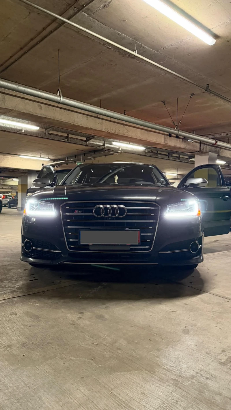 Audi S8 PLUS