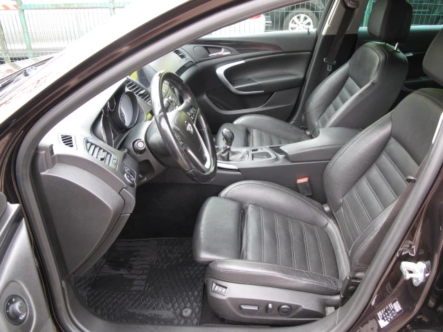 Opel Insignia LED/KOJA/PODGREV, снимка 6 - Автомобили и джипове - 53656798