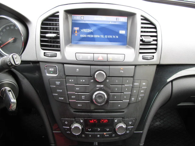 Opel Insignia LED/KOJA/PODGREV, снимка 13 - Автомобили и джипове - 53656798