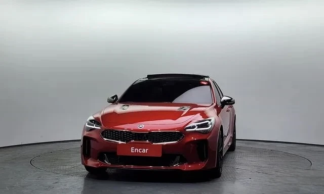 Kia Stinger 3.3 t 2WD cam360* Обдухване, disiTron, HeadUp, снимка 3 - Автомобили и джипове - 54897776
