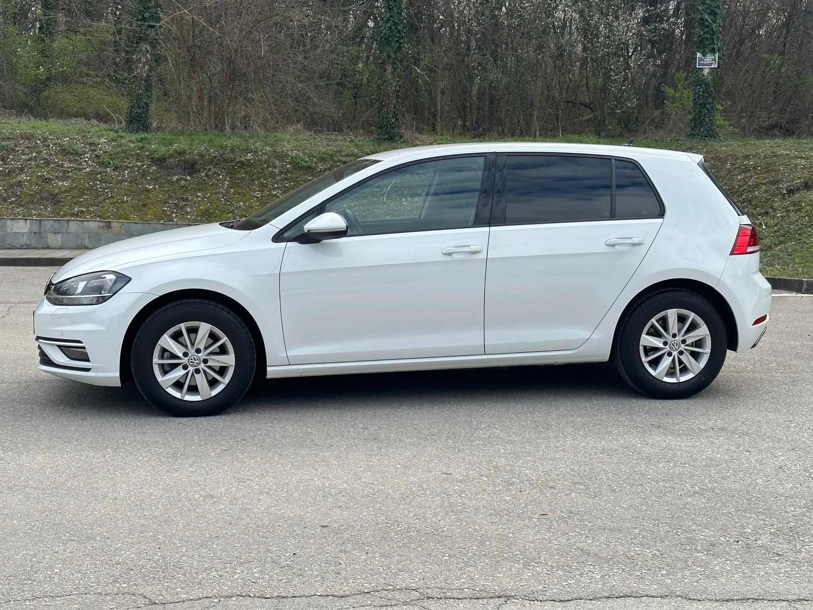 VW Golf 7.5* 1.6TDI* Facelift* Euro6 - изображение 2