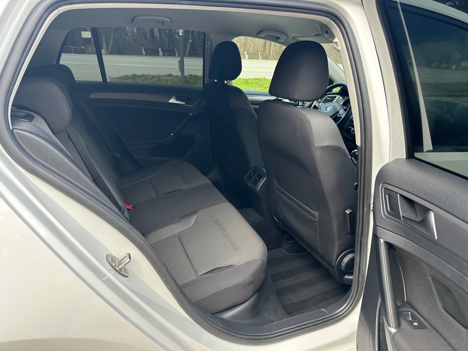 VW Golf 7.5* 1.6TDI* Facelift* Euro6 | Mobile.bg — изображение 13