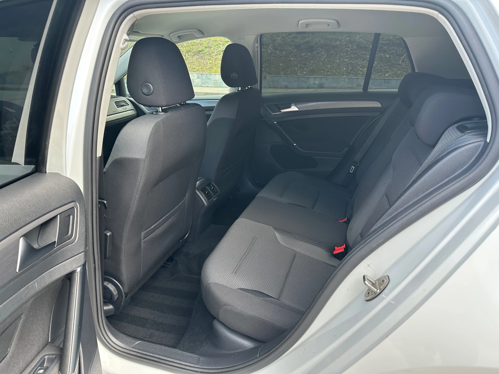 VW Golf 7.5* 1.6TDI* Facelift* Euro6 | Mobile.bg — изображение 11