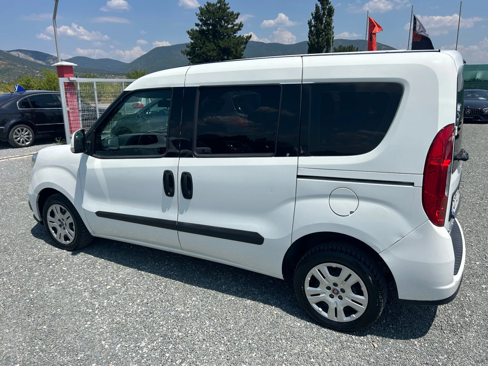 Fiat Doblo (KATO НОВА) - изображение 9