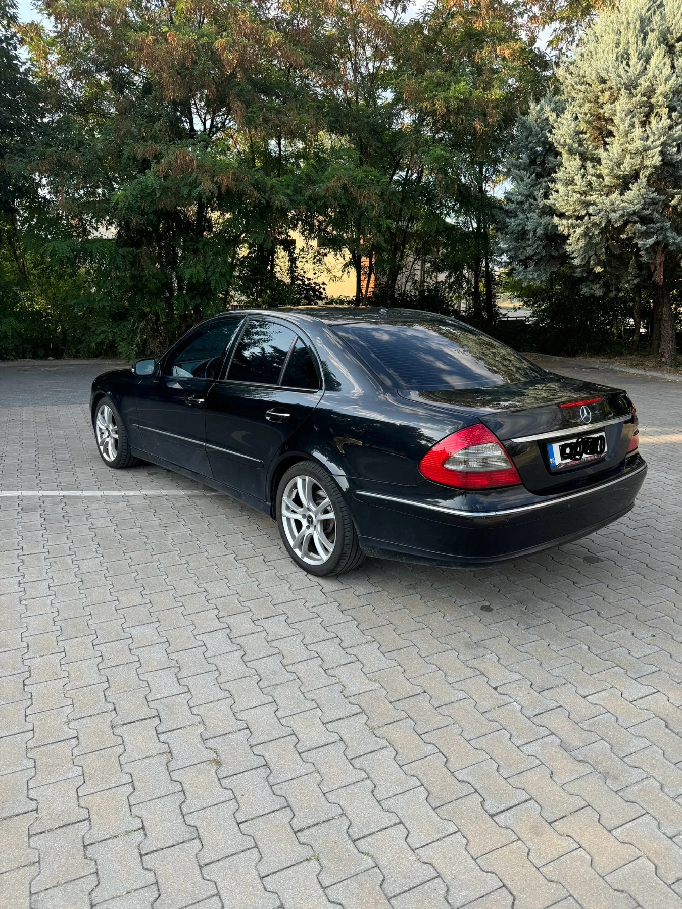 Mercedes-Benz E 220 Avangard - изображение 8