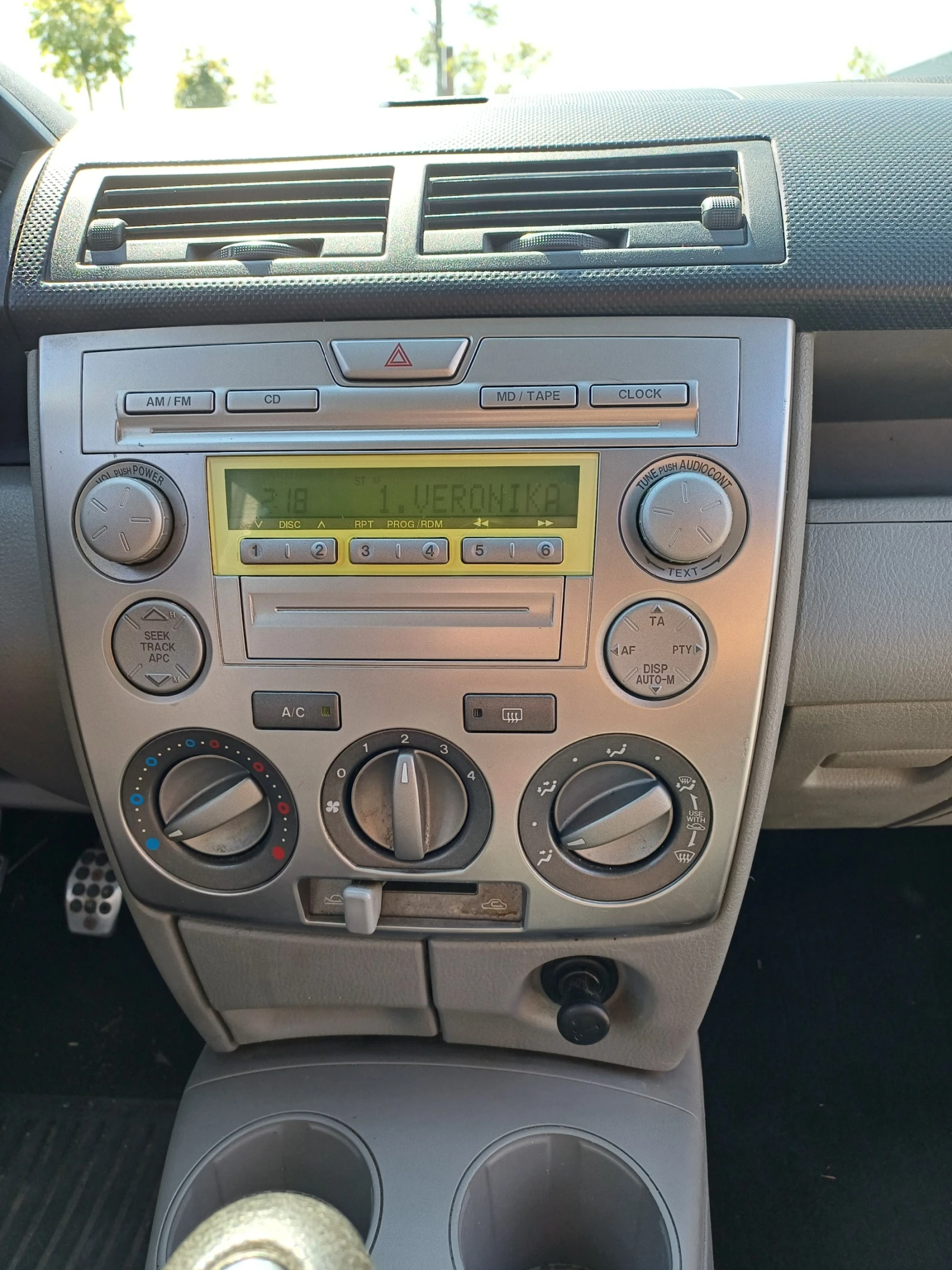 Mazda 2 1.25 Климатик  - изображение 10