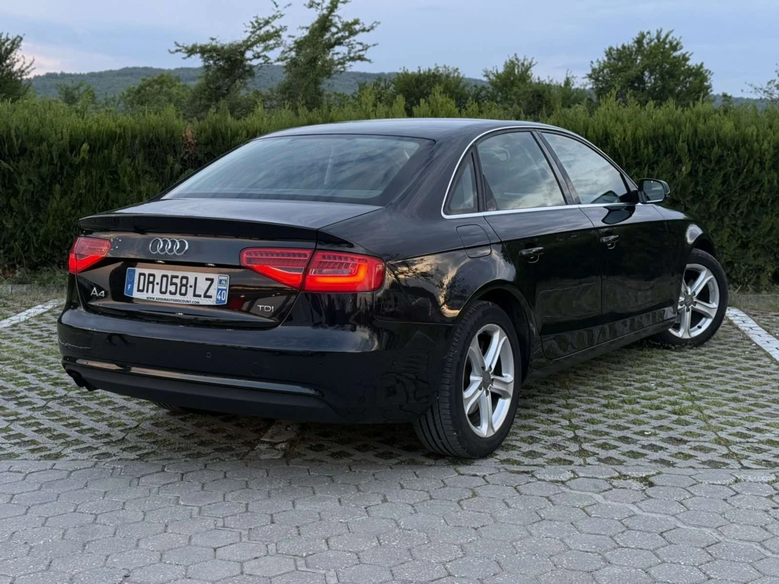 Audi A4 2.0tdi AutoBixenon  - изображение 4
