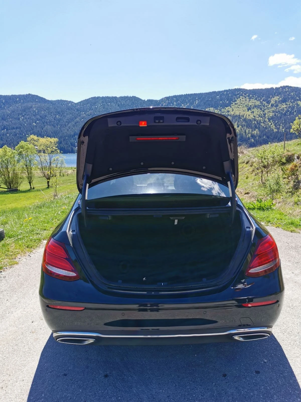 Mercedes-Benz E 200  - изображение 5