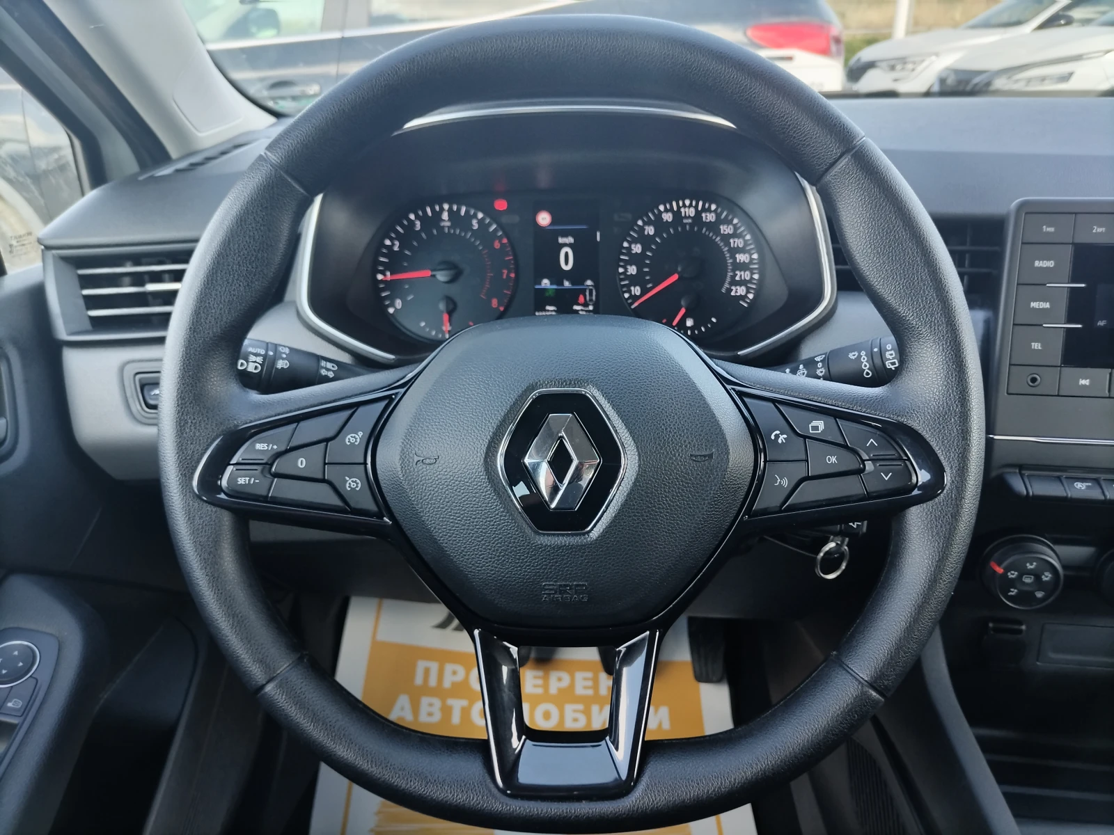 Renault Clio 1.0TCe/ 100к.с./Life - изображение 9
