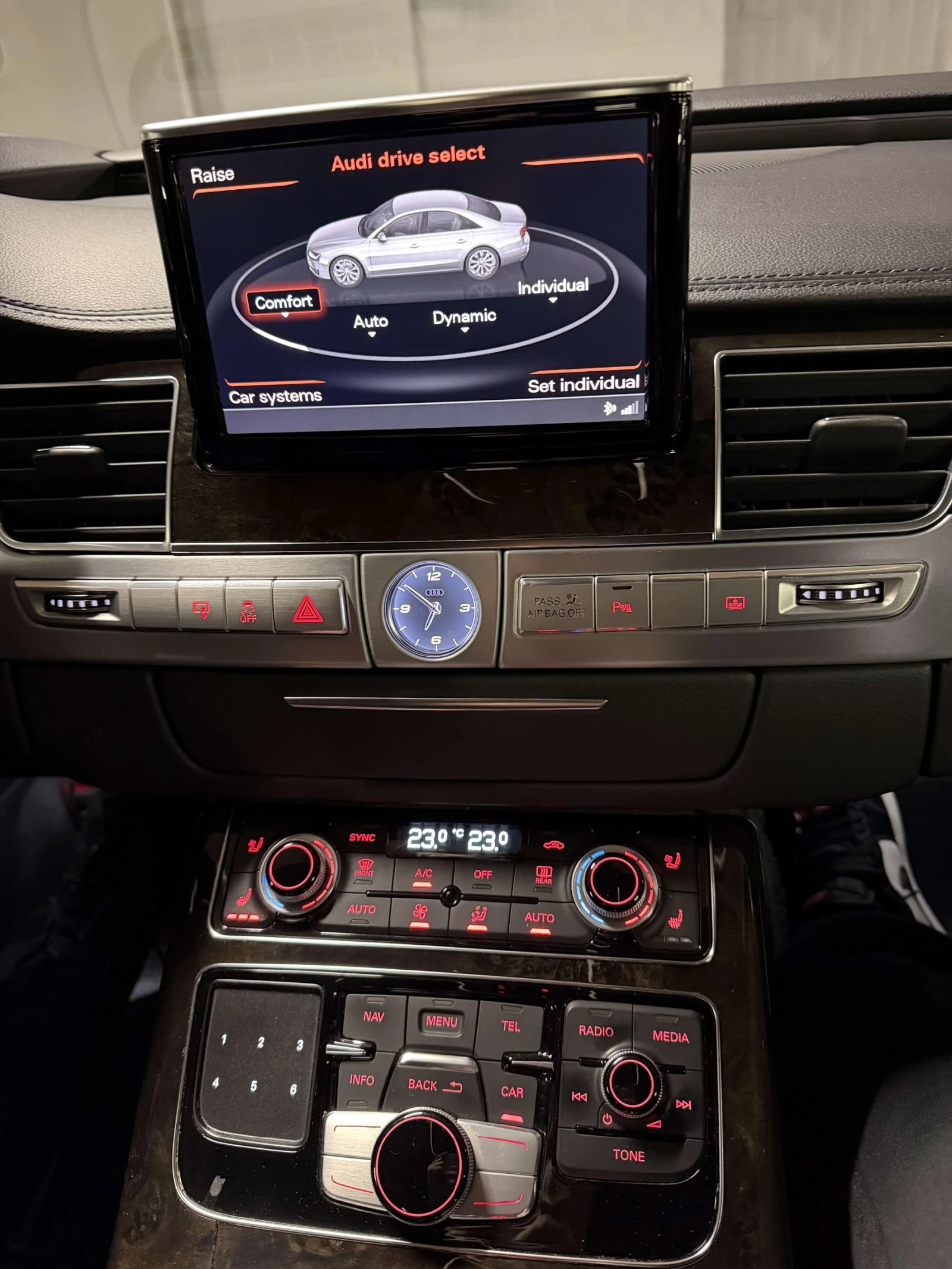 Audi S8 PLUS - изображение 8