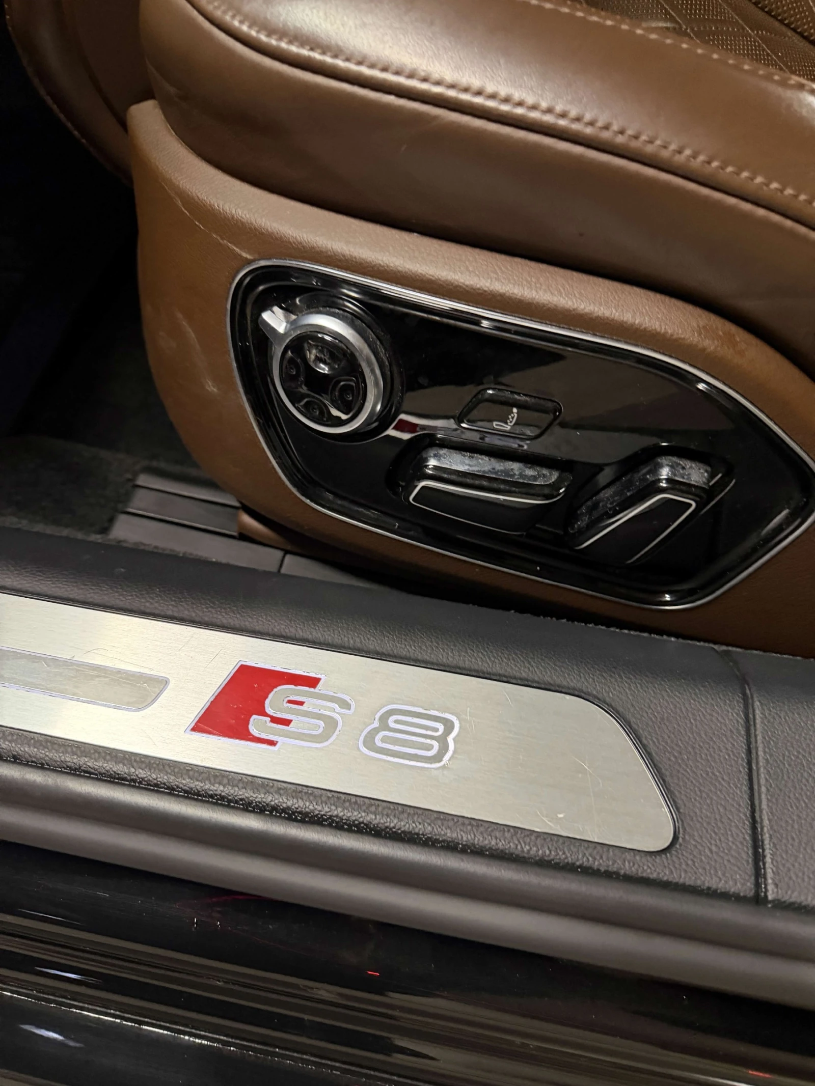 Audi S8 PLUS - изображение 9