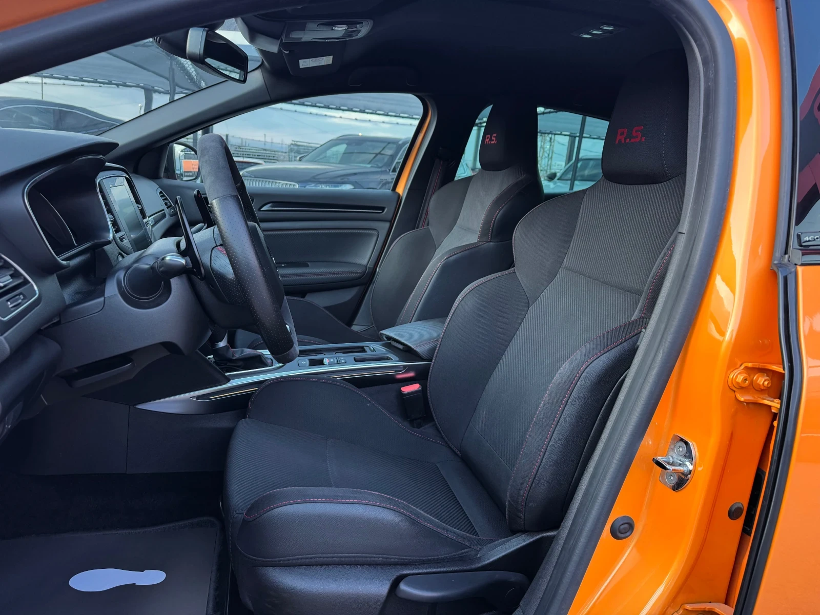 Renault Megane RS* 4 CONTROL* KEYLES* BOSE* CAMERA* TOP TOP, снимка 10 - Автомобили и джипове - 53990099