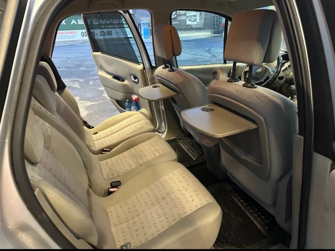 Renault Scenic 1.5 dci, снимка 7 - Автомобили и джипове - 54175062