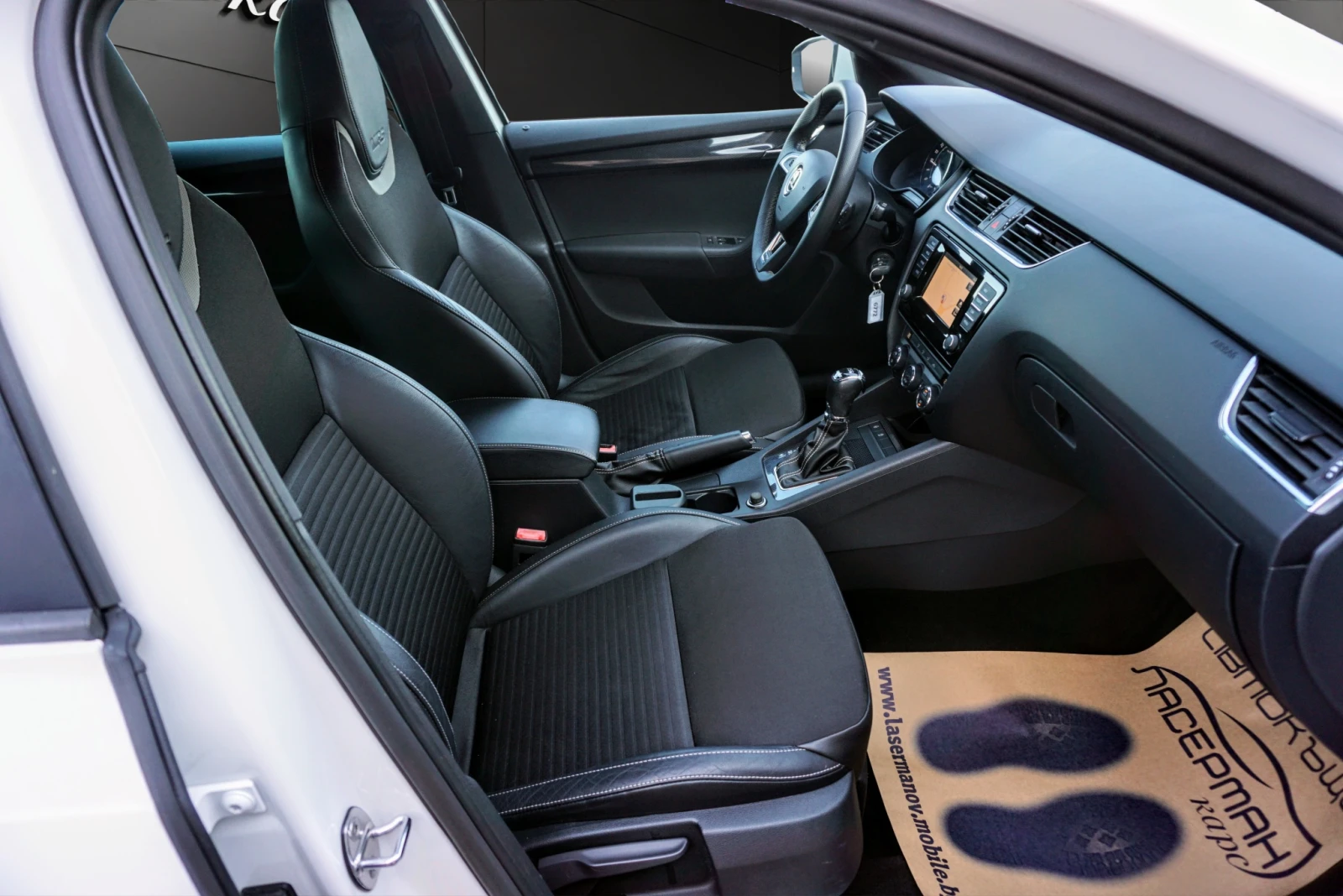 Skoda Octavia 2.0TDI VRS DSG, снимка 12 - Автомобили и джипове - 55095270