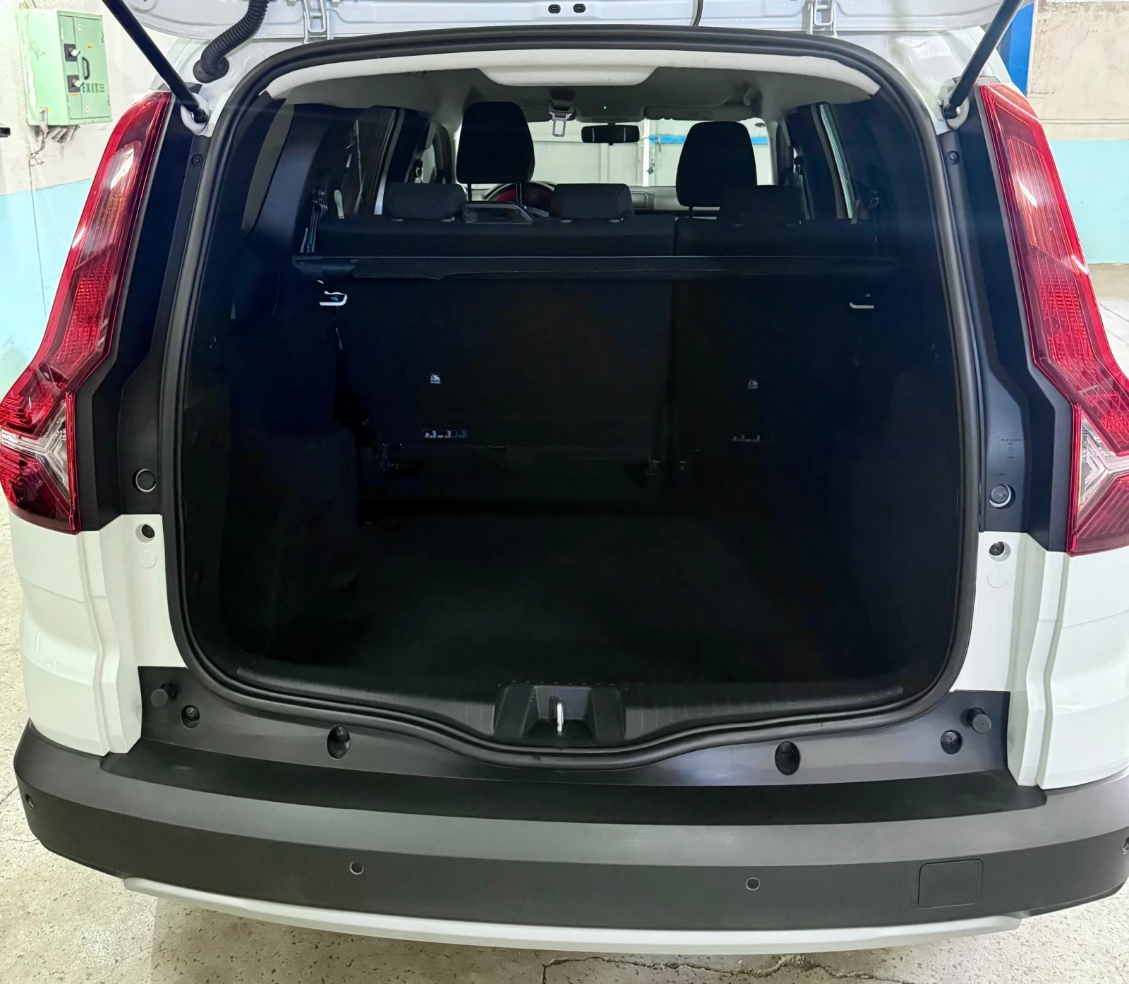 Dacia Jogger TCe* ГАЗ* 2022г.* 81000км.Сервизна История, снимка 15 - Автомобили и джипове - 55396678