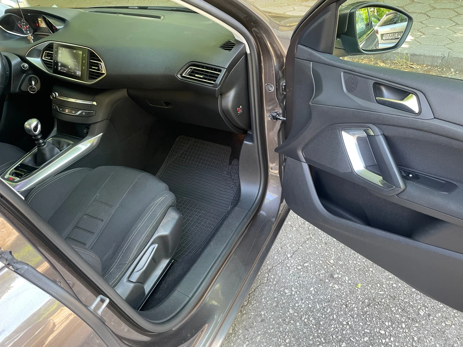 Peugeot 308, снимка 10 - Автомобили и джипове - 55619006