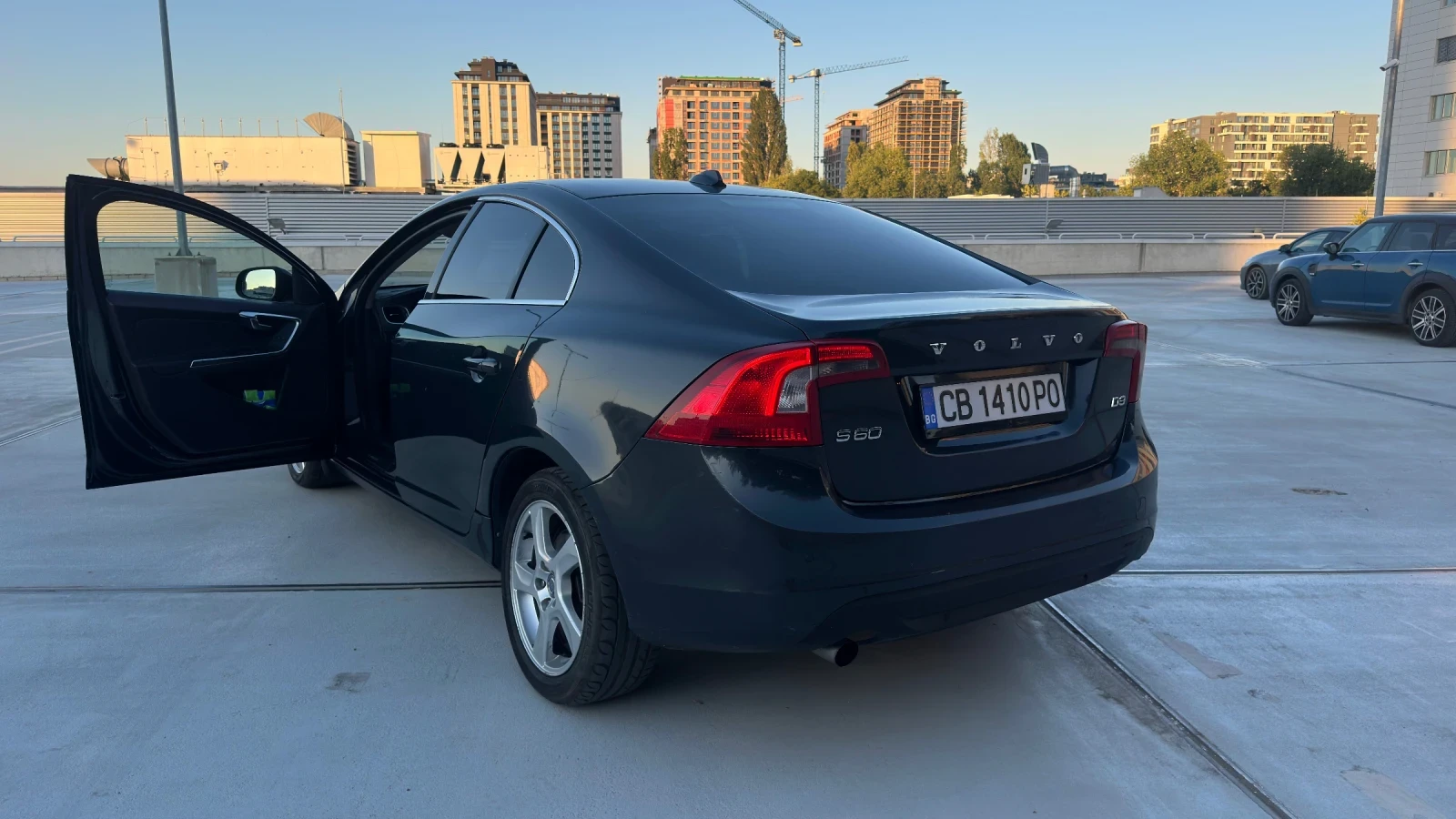 Volvo S60 II 2.0 D3, снимка 5 - Автомобили и джипове - 55677654
