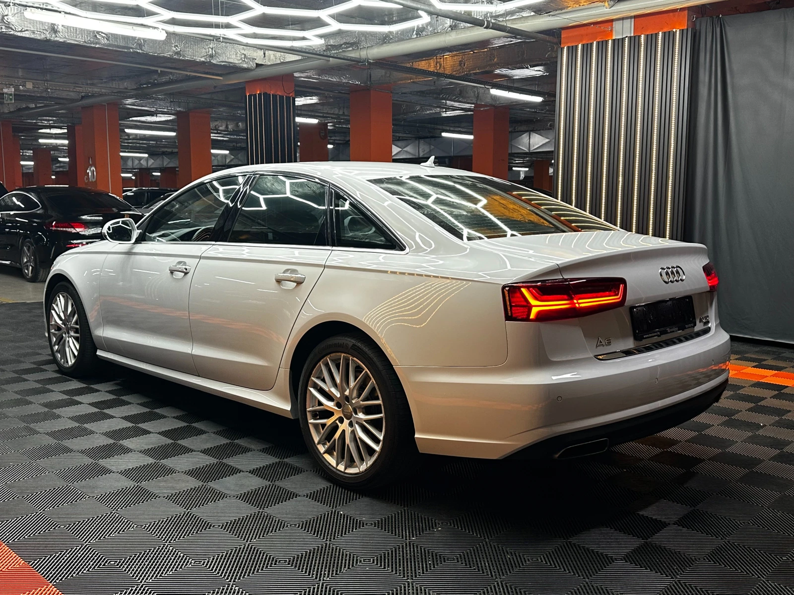 Audi A6 3.0TDI Quattro/ГАРАНЦИЯ 6 мес/Вентилация/4-клима/, снимка 4 - Автомобили и джипове - 56130559