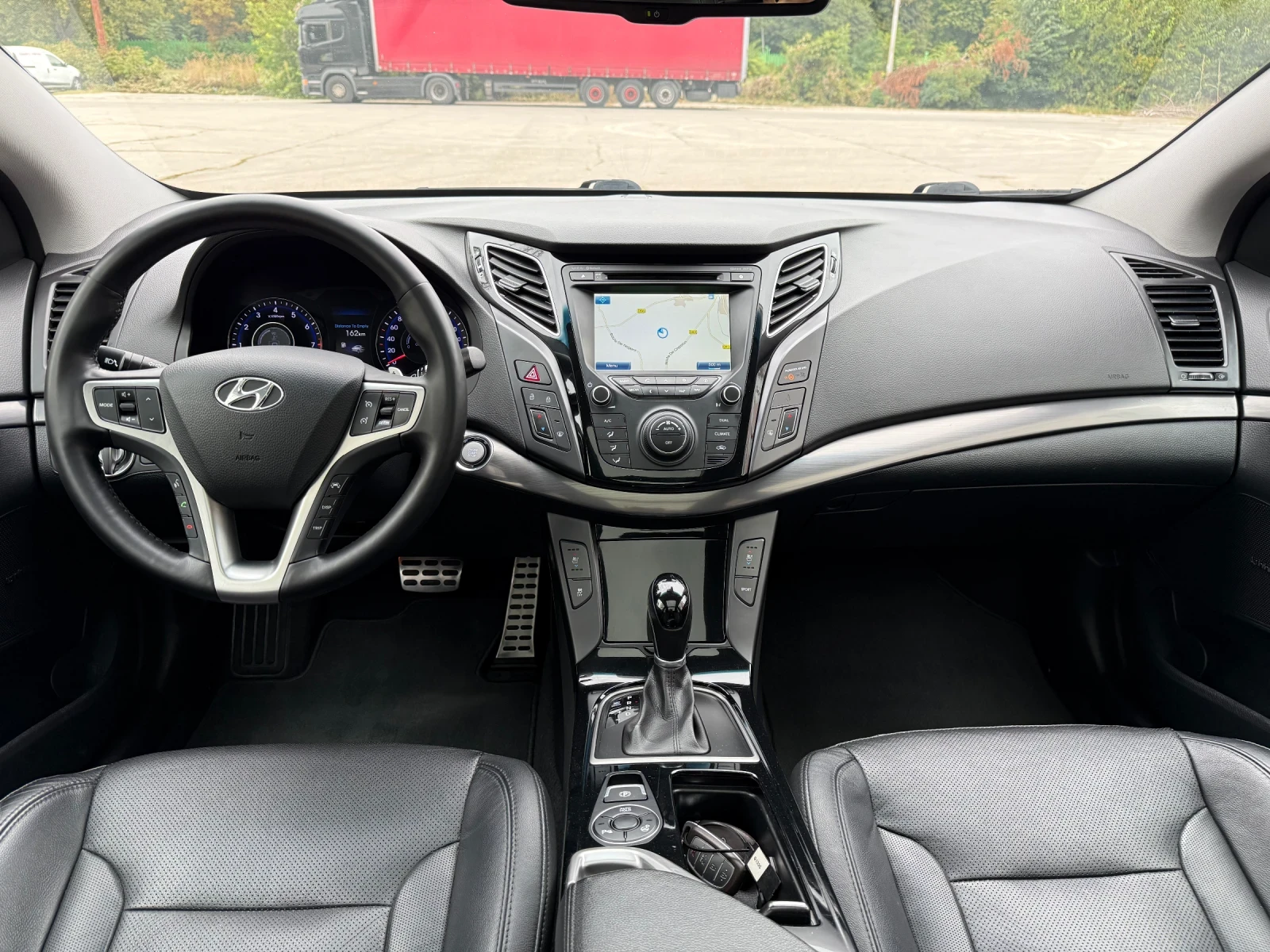 Hyundai I40 2.0i AUTOMATIC PREMIUM, снимка 8 - Автомобили и джипове - 56274554