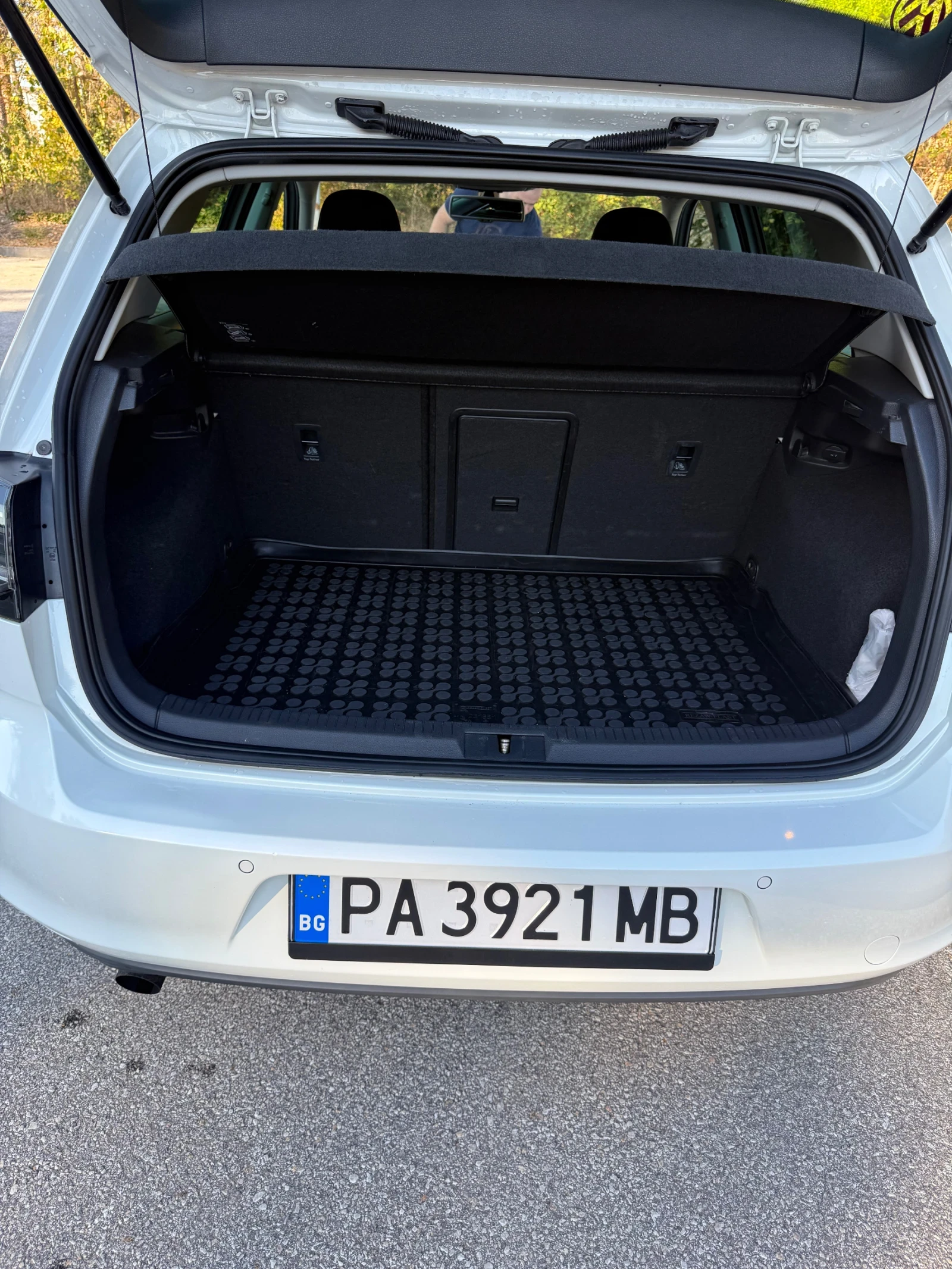 VW Golf 1.2 TSI, снимка 10 - Автомобили и джипове - 56376015