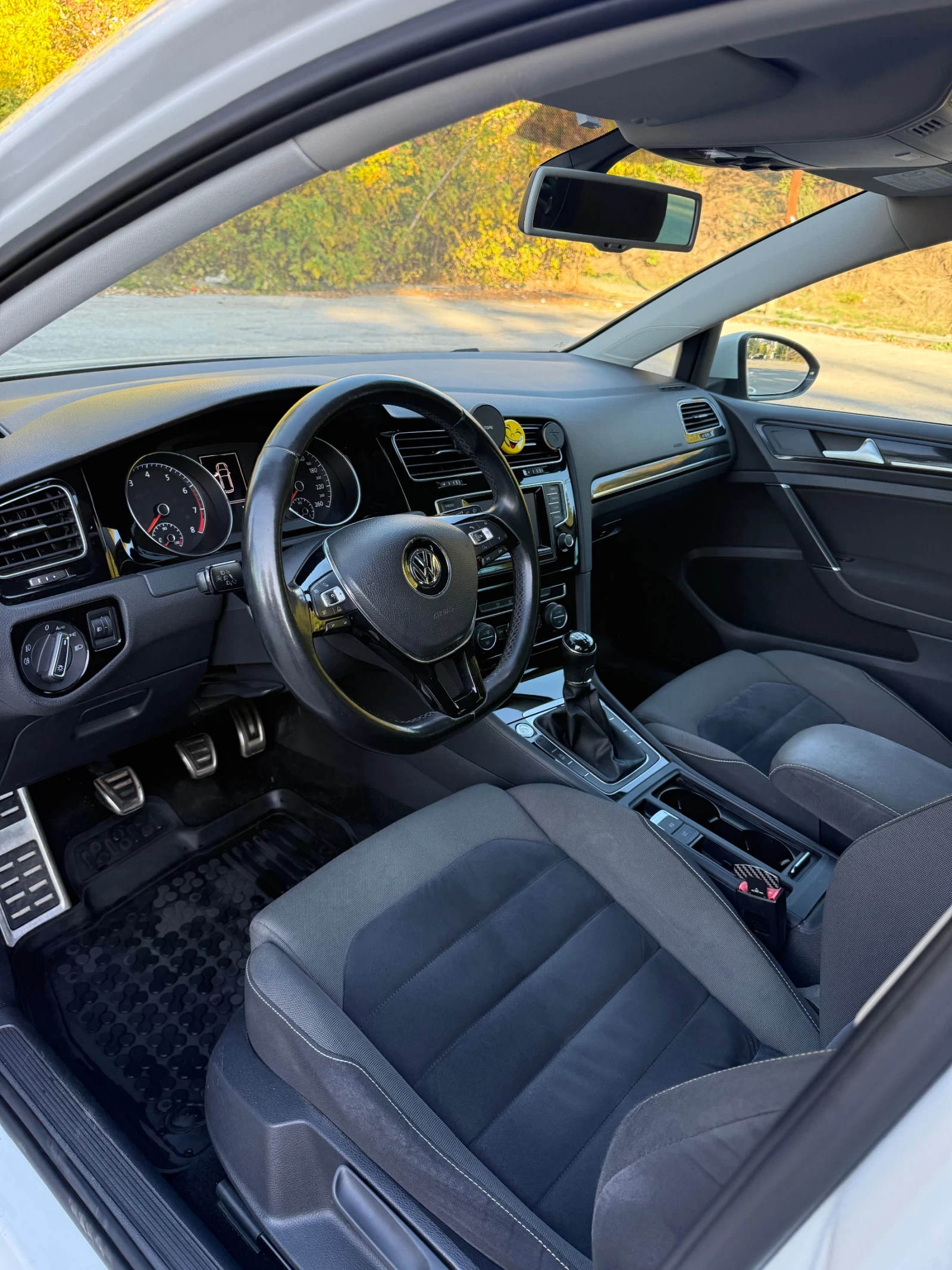 VW Golf 1.2 TSI, снимка 6 - Автомобили и джипове - 56376015