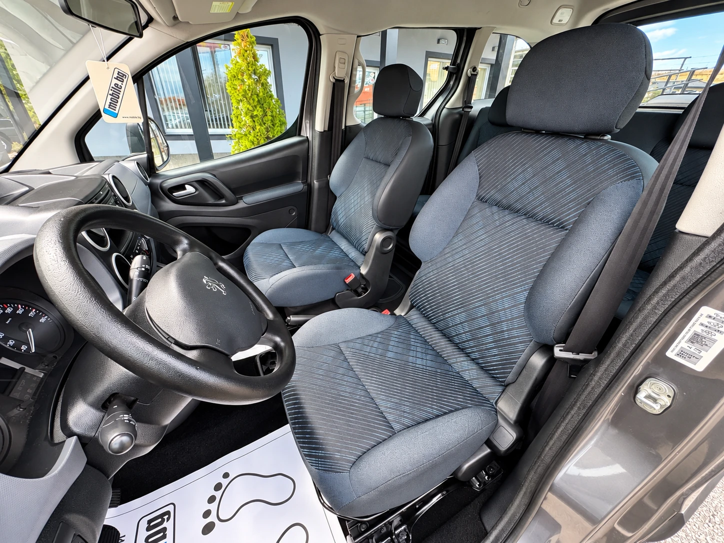 Peugeot Partner 1.6I НОВ ВНОС , снимка 10 - Автомобили и джипове - 56747073