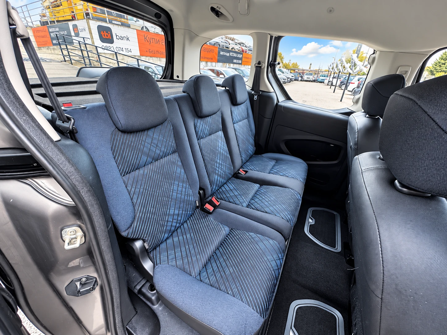 Peugeot Partner 1.6I НОВ ВНОС , снимка 13 - Автомобили и джипове - 56747073