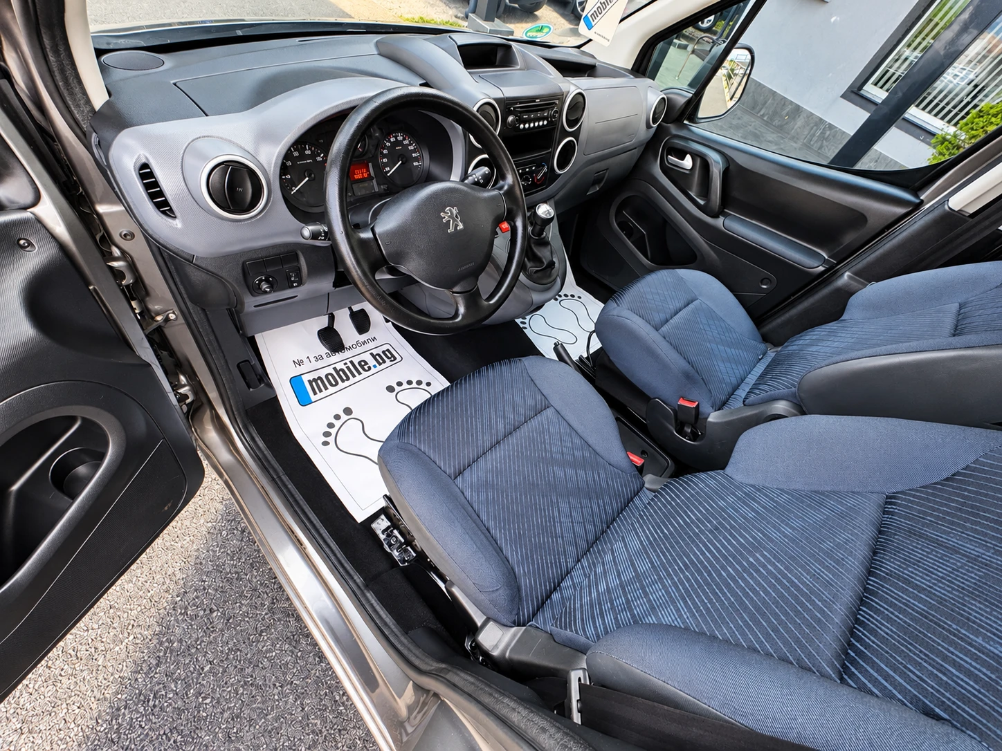 Peugeot Partner 1.6I НОВ ВНОС , снимка 7 - Автомобили и джипове - 56747073