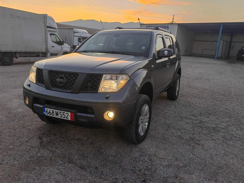 Nissan Pathfinder 2.5 DCi, снимка 3 - Автомобили и джипове - 47815313