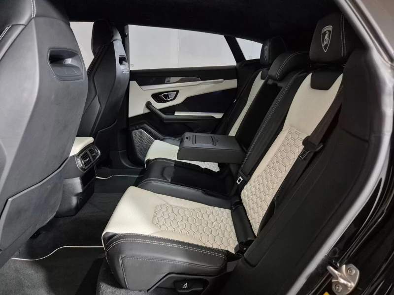 Lamborghini Urus FULL / CAMERA /, снимка 9 - Автомобили и джипове - 52444342