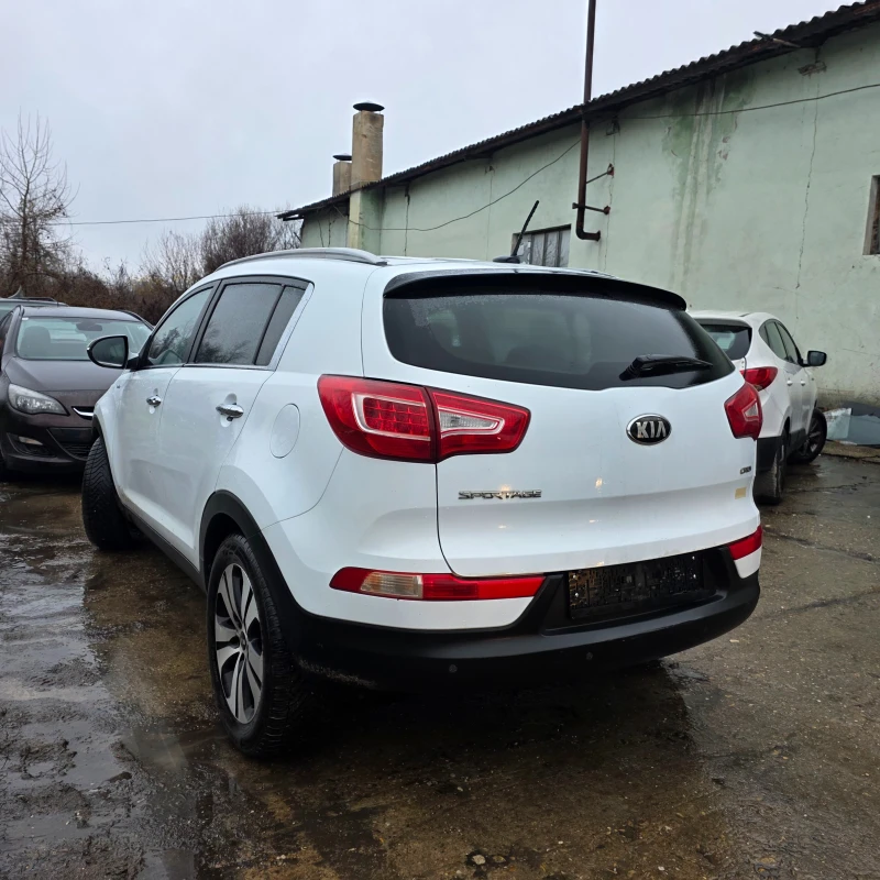 Kia Sportage 2.0 4x4 KOJA NAVI XENON PODGREV FULL TOP, снимка 3 - Автомобили и джипове - 52683837