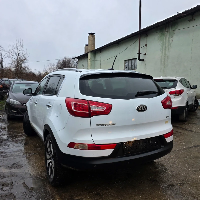 Kia Sportage 2.0 4x4 KOJA NAVI XENON PODGREV FULL TOP, снимка 4 - Автомобили и джипове - 52683837