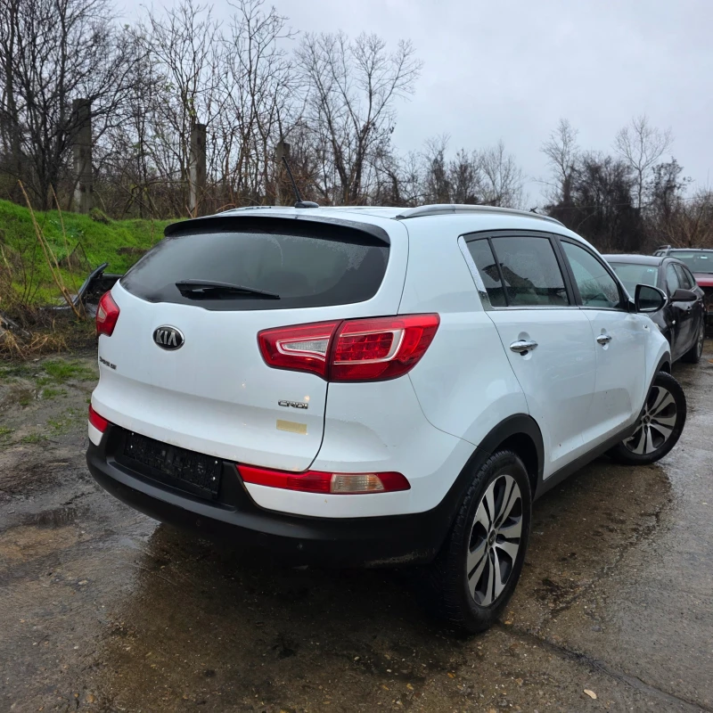 Kia Sportage 2.0 4x4 KOJA NAVI XENON PODGREV FULL TOP, снимка 7 - Автомобили и джипове - 52683837