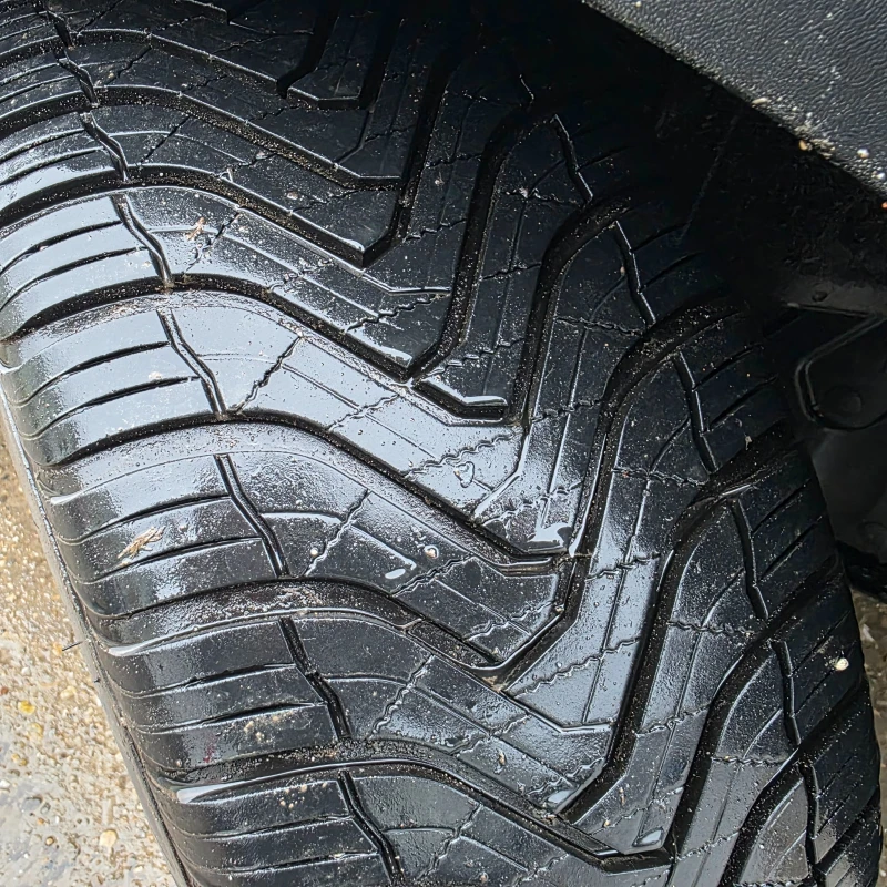 Kia Sportage 2.0 4x4 KOJA NAVI XENON PODGREV FULL TOP, снимка 9 - Автомобили и джипове - 52683837