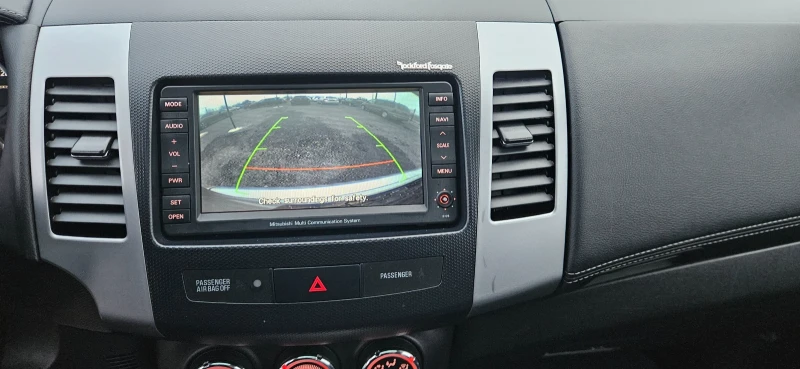 Mitsubishi Outlander 2.4i SWISS 6+ 1, снимка 13 - Автомобили и джипове - 53183978