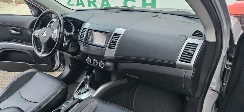 Mitsubishi Outlander 2.4i SWISS 6+ 1, снимка 11 - Автомобили и джипове - 53183978