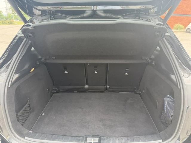 Mercedes-Benz GLA GLA 35 4MATIC | 2025 | PANORAMA | BURMESTER | 21&#, снимка 14 - Автомобили и джипове - 55828419