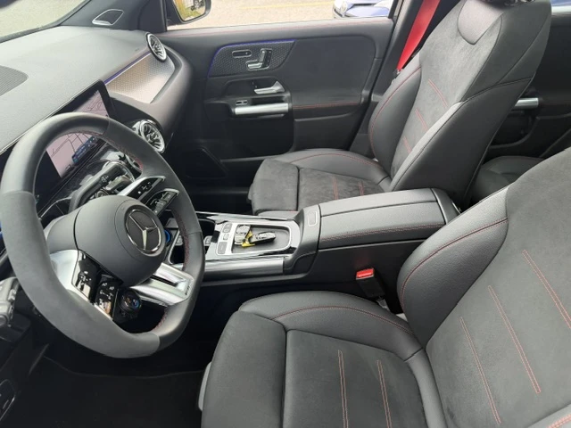 Mercedes-Benz GLA GLA 35 4MATIC | 2025 | PANORAMA | BURMESTER | 21&#, снимка 9 - Автомобили и джипове - 55828419