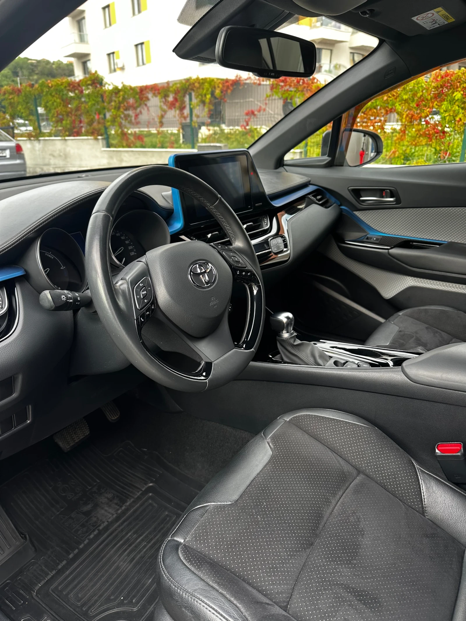 Toyota C-HR  - изображение 5