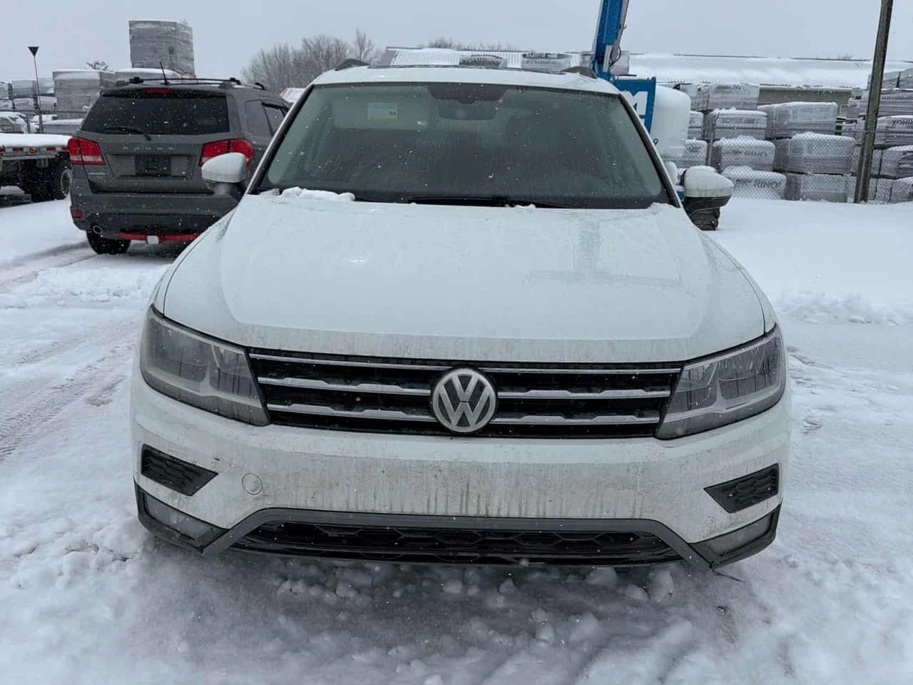 VW Tiguan * KEYLESS ENTRY* * ШИБЕДАХ* * ПОДГРЕВИ* , снимка 5 - Автомобили и джипове - 53849311