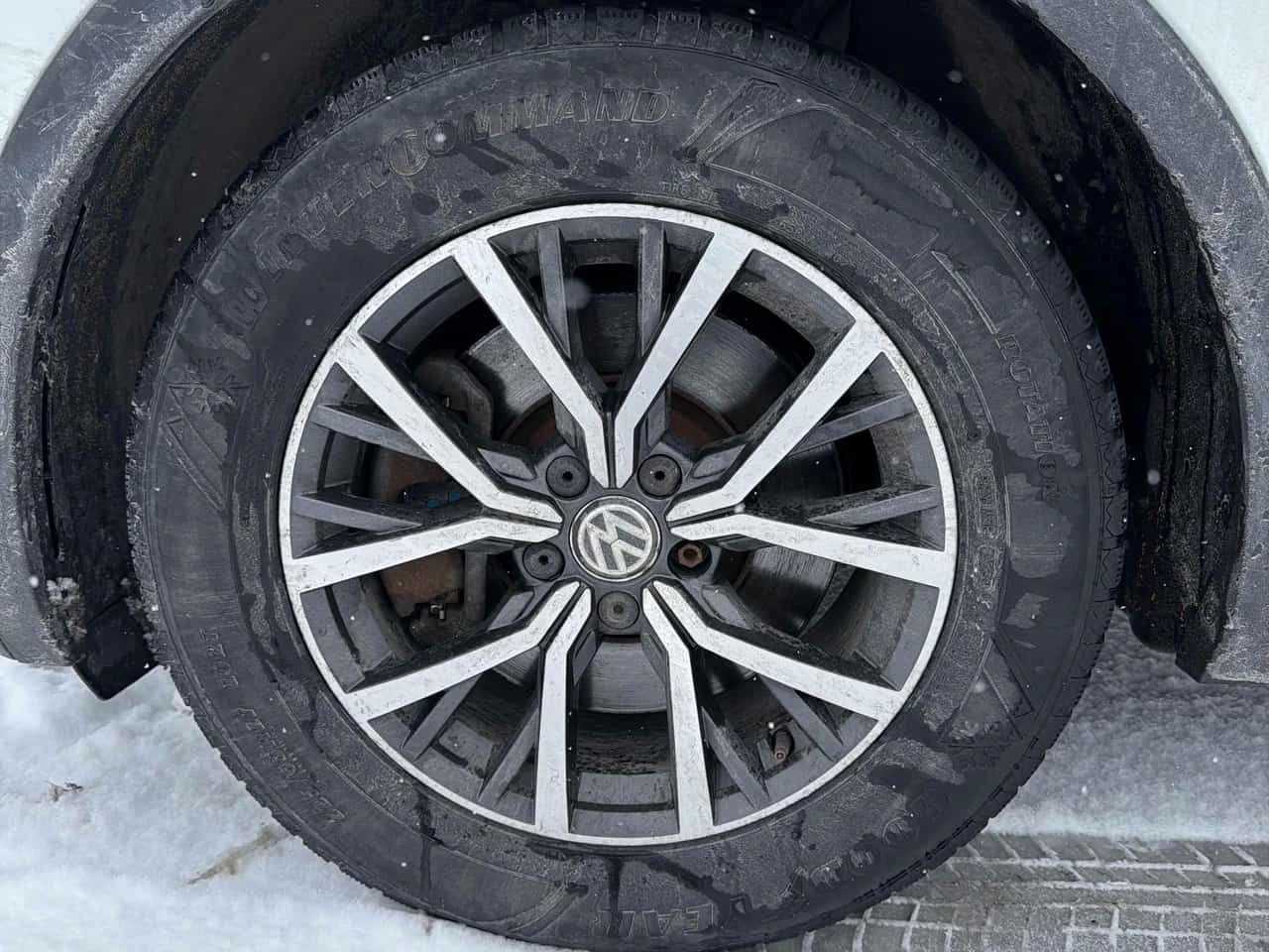 VW Tiguan * KEYLESS ENTRY* * ШИБЕДАХ* * ПОДГРЕВИ* , снимка 6 - Автомобили и джипове - 53849311