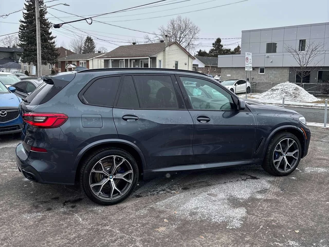 BMW X5  | xDrive40i | SWAROVSKI | HEAD-UP | HARMAN KARDON, снимка 3 - Автомобили и джипове - 53904532