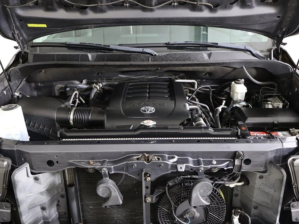 Toyota Sequoia TRD SPORT * * 4WD* * СЕРВИЗНА ИСТОРИЯ * * , снимка 17 - Автомобили и джипове - 54034581