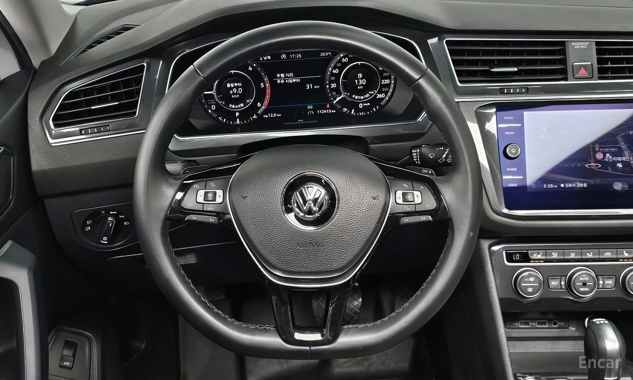 VW Tiguan Allspace * 2.0TDI* PRESTIGE* КОЖА* ПОДГРЕВ* ПАНОРАМА* HEAD-, снимка 11 - Автомобили и джипове - 54497460