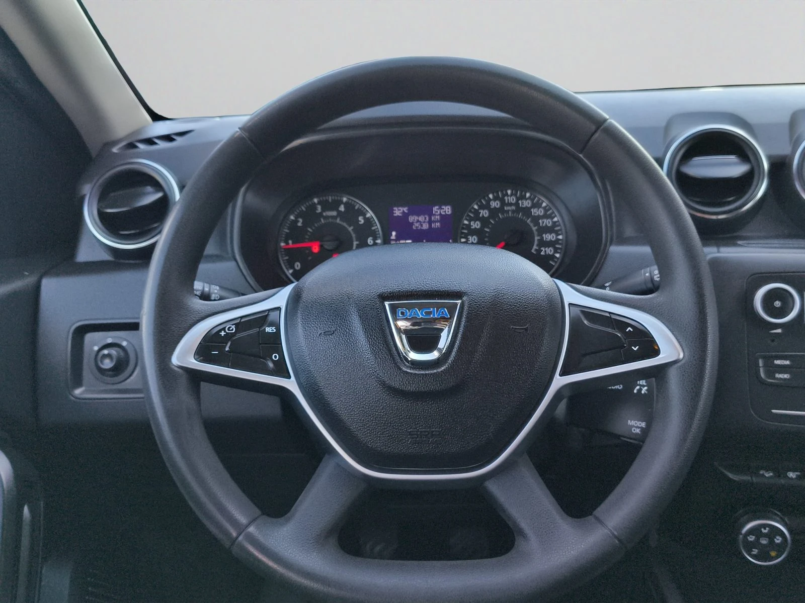 Dacia Duster 1.5 dCi 116hp BVM6 4WD E6//2109R17 | Mobile.bg � ����������� 10