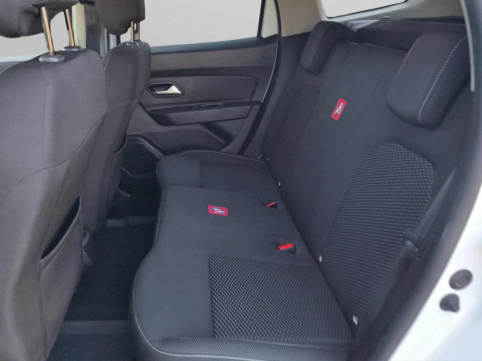 Dacia Duster 1.5 dCi 116hp BVM6 4WD E6//2109R17 | Mobile.bg � ����������� 12