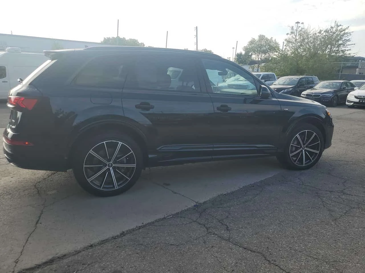 Audi Q7 * Progressiv 55 TFSI quattro * CARFAX * АВТОКРЕДИТ, снимка 3 - Автомобили и джипове - 55771941