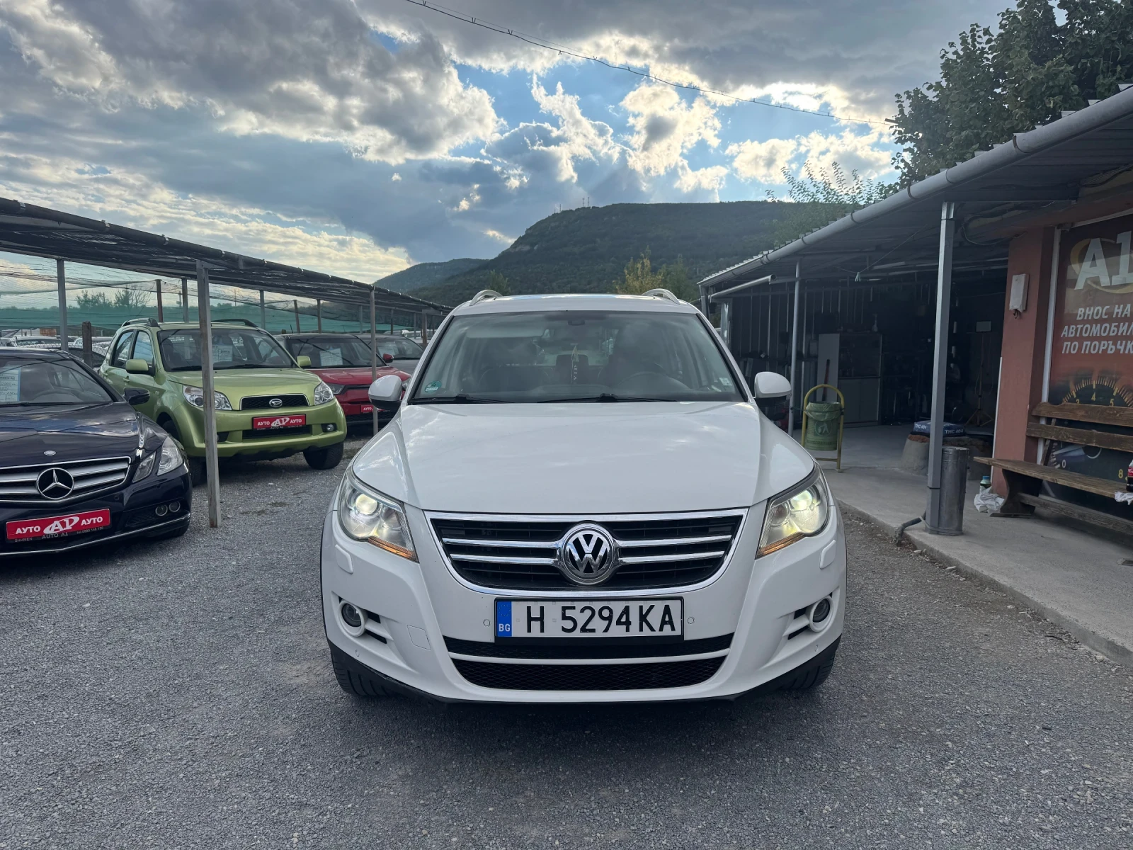 VW Tiguan 2.0TDI DSG , снимка 2 - Автомобили и джипове - 56073405